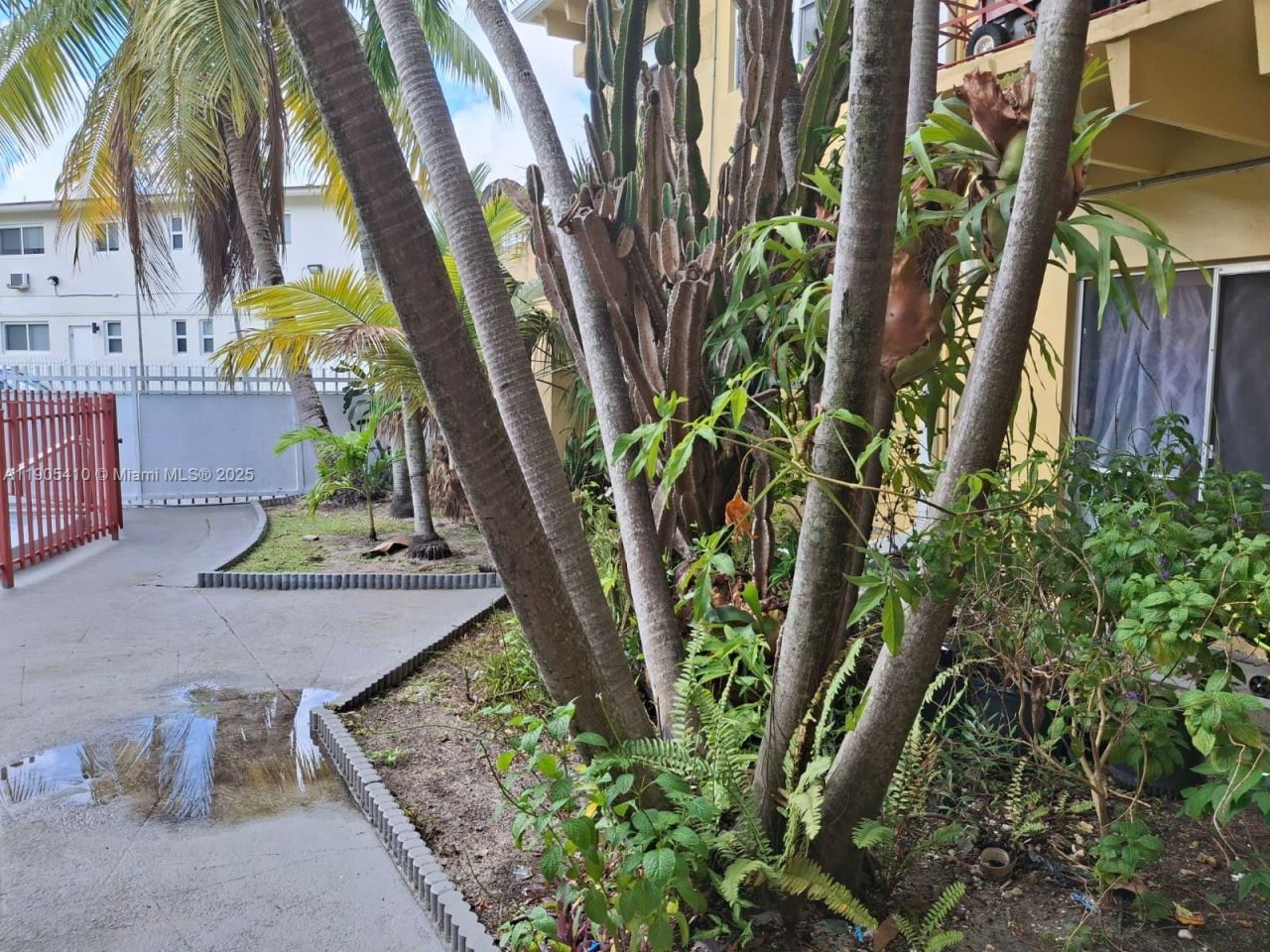 12195 W Dixie Hwy 1b Hwy, Unit 1b, North Miami, FL 33161 Photo