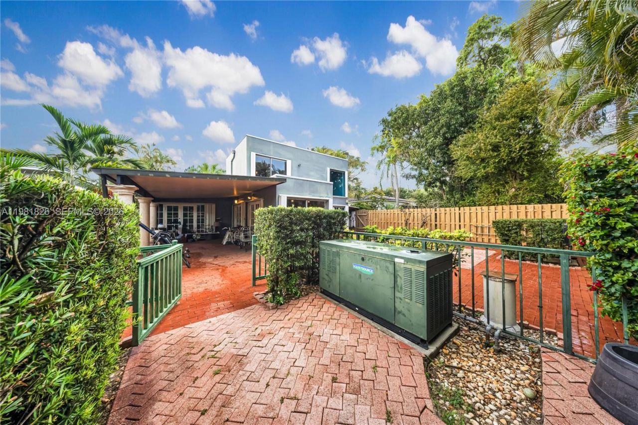 5747 SW 55th St, Miami, FL 33155 Photo