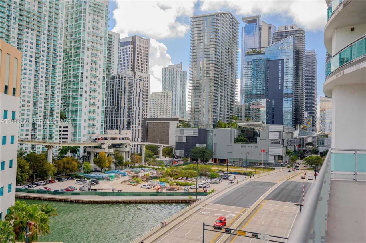 350 S Miami, Unit 1709, Miami, FL 33130 Photo