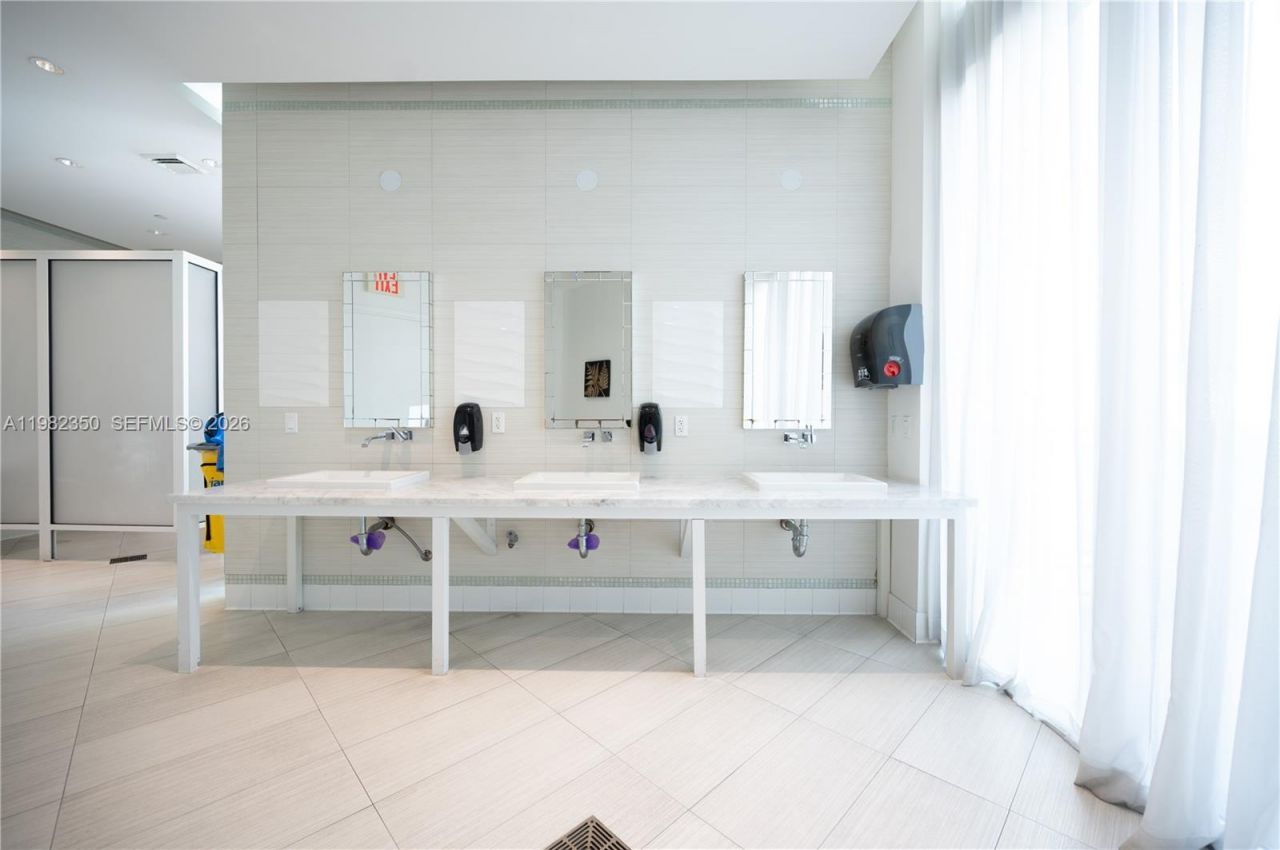 350 S Miami, Unit 1709, Miami, FL 33130 Photo