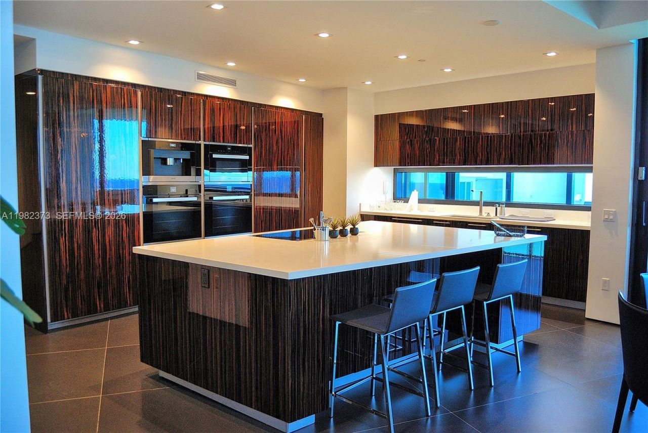 18555 Collins Ave. , Unit 3005, Sunny Isles Beach, FL 33160 Photo