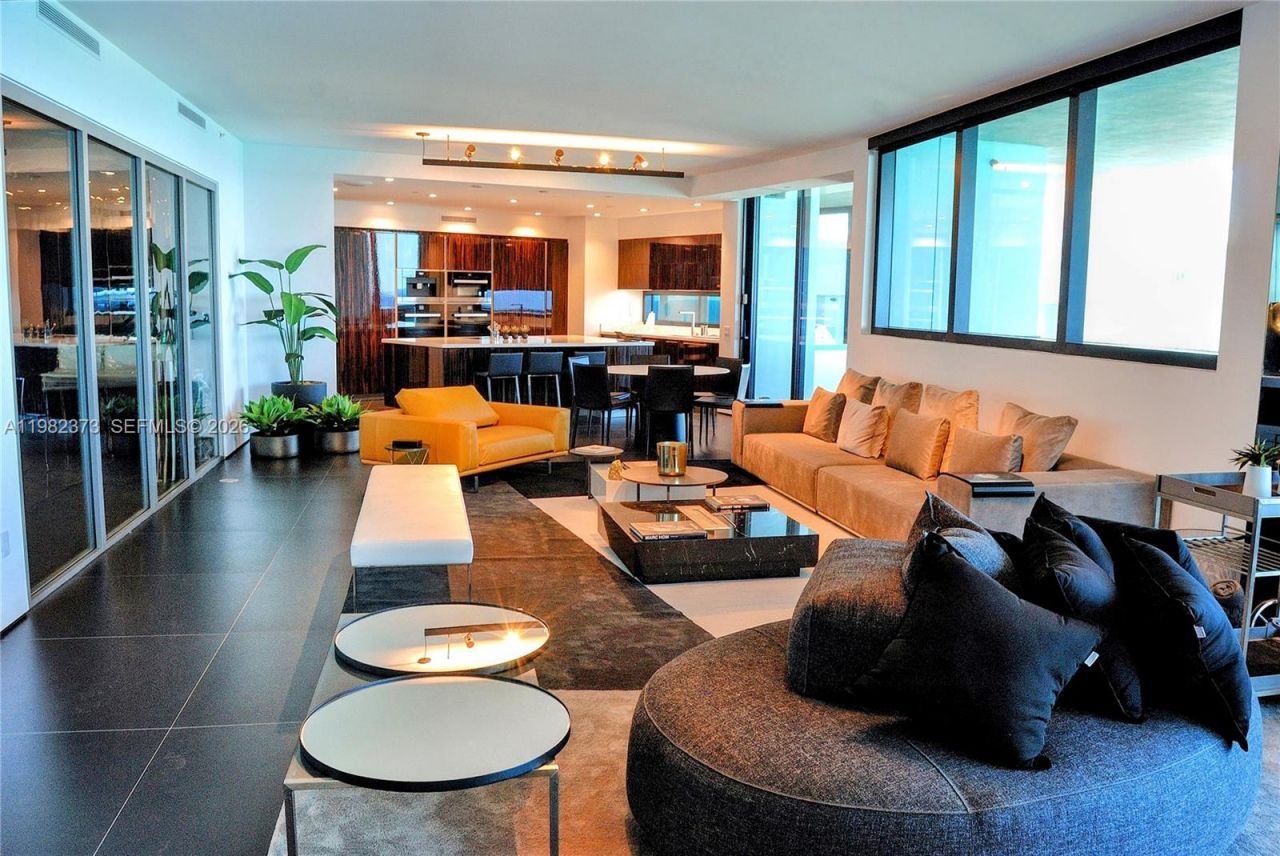 18555 Collins Ave. , Unit 3005, Sunny Isles Beach, FL 33160 Photo