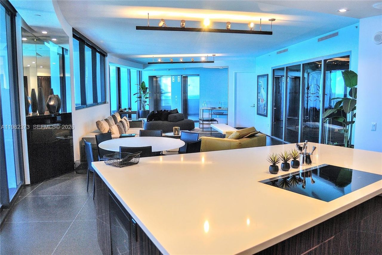 18555 Collins Ave. , Unit 3005, Sunny Isles Beach, FL 33160 Photo