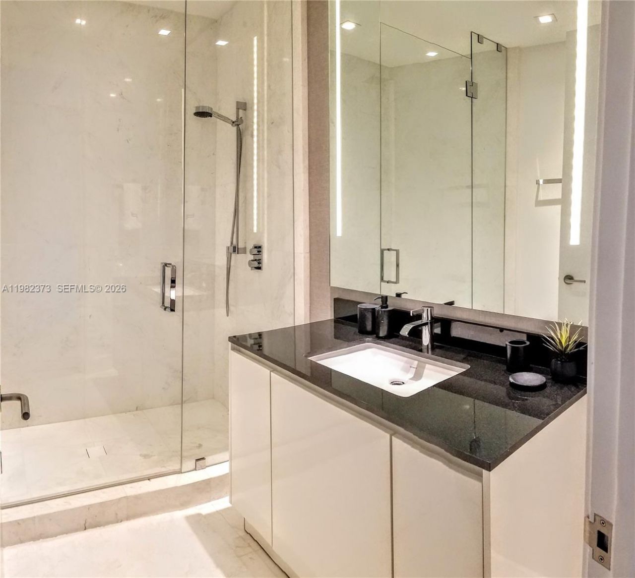 18555 Collins Ave. , Unit 3005, Sunny Isles Beach, FL 33160 Photo