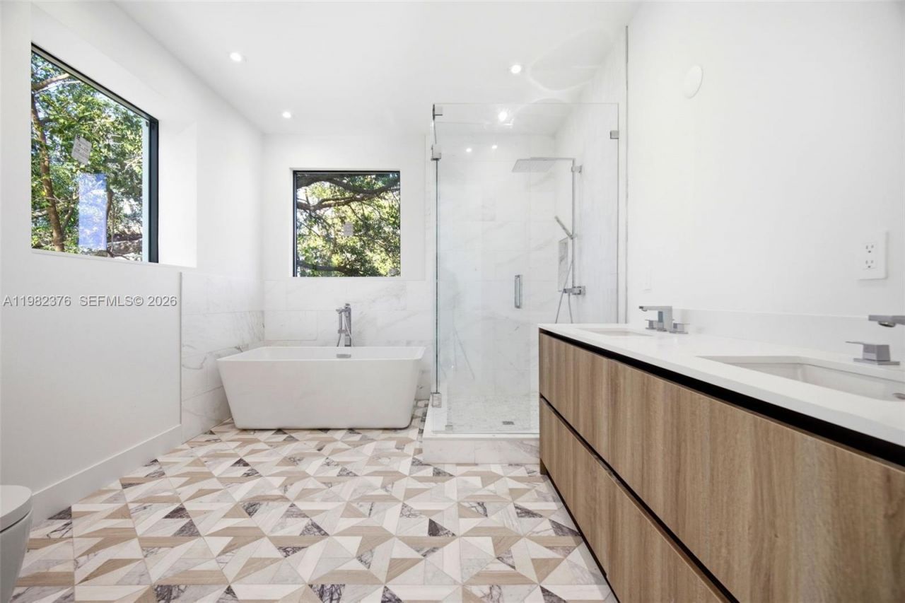 3545 Florida Ave , Miami, FL 33133 Photo