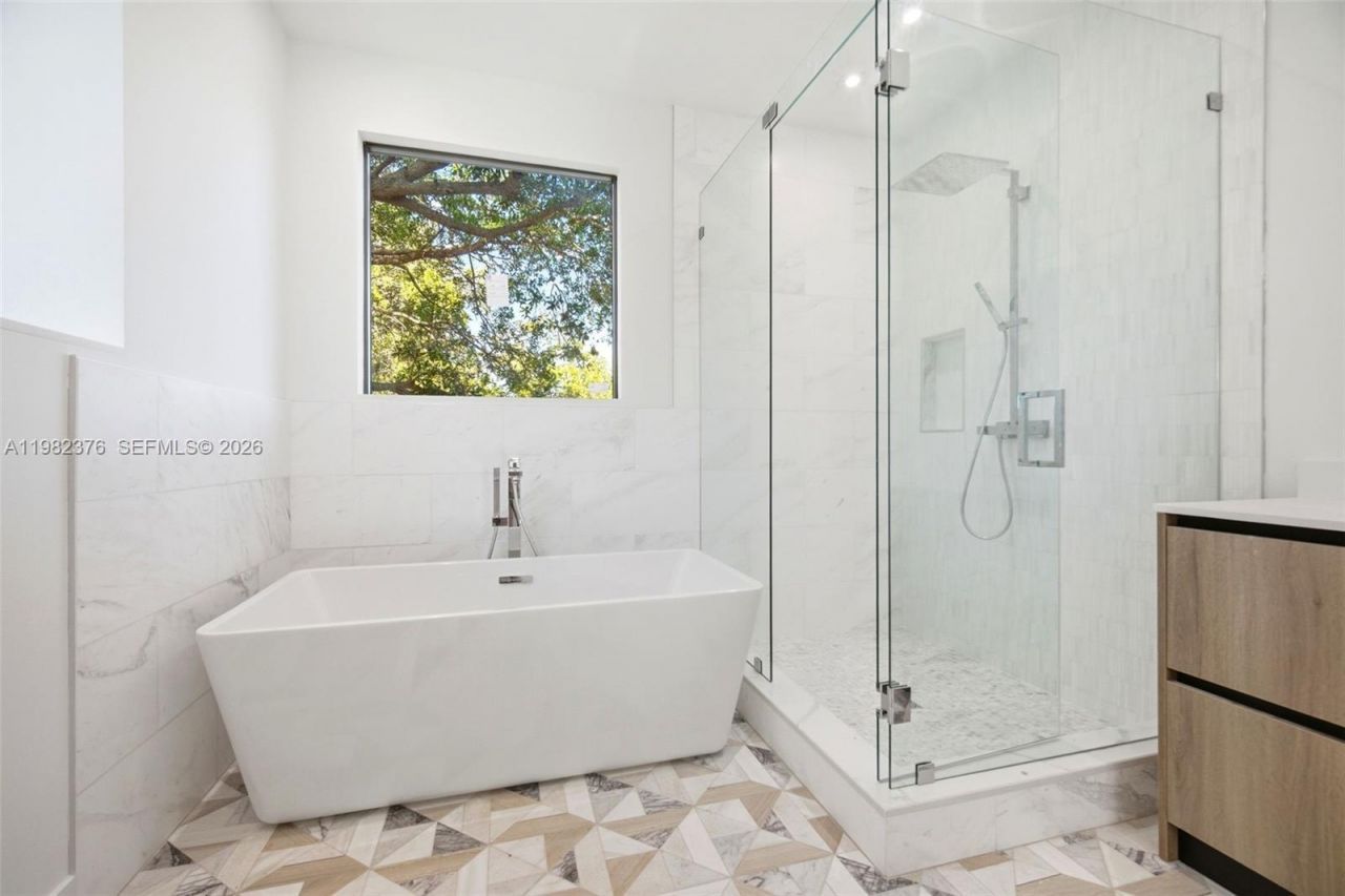 3545 Florida Ave , Miami, FL 33133 Photo