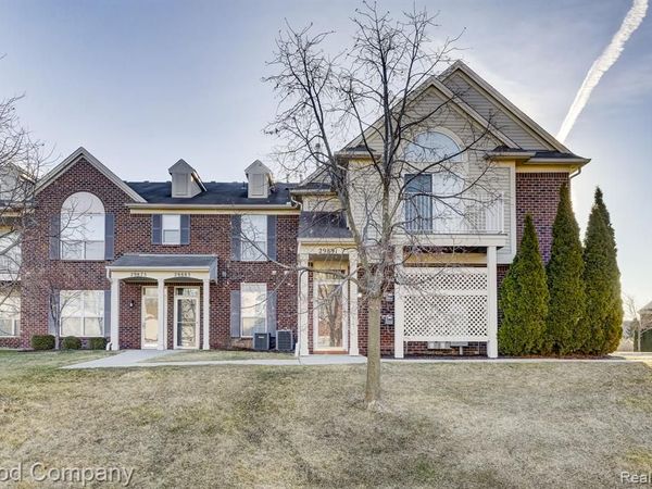 29891 Heritage Parkway, Warren, MI 48092