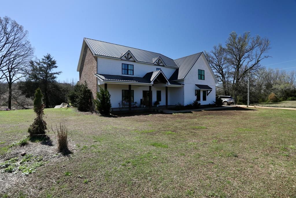 126 A Cr 428, Paris, MS 38949 Main Photo