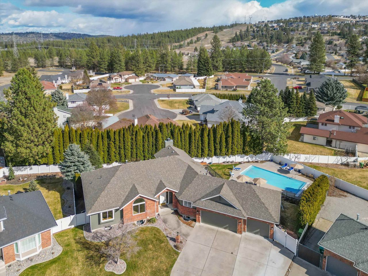 6202 W Skagit Ct, Spokane, WA 99208 Main Photo