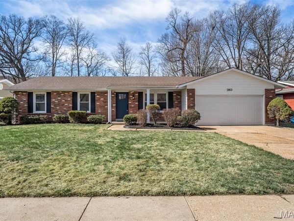 2813 Olde Chelsea Drive , St Charles, MO 63301