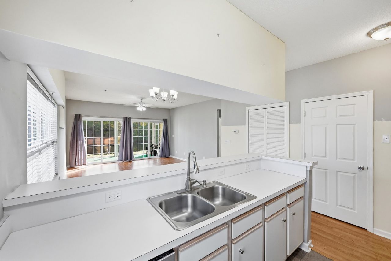 4902 Britewater Ct. Photo 6