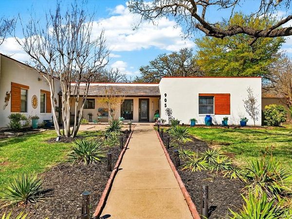 905 Lynhurst Lane, Denton, TX 76205