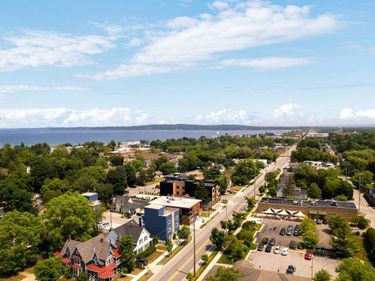 918 Front Street W, Unit 3, Traverse City, MI 49684