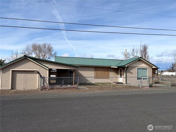 10388 Largent Street NE, Coulee City, WA 99115