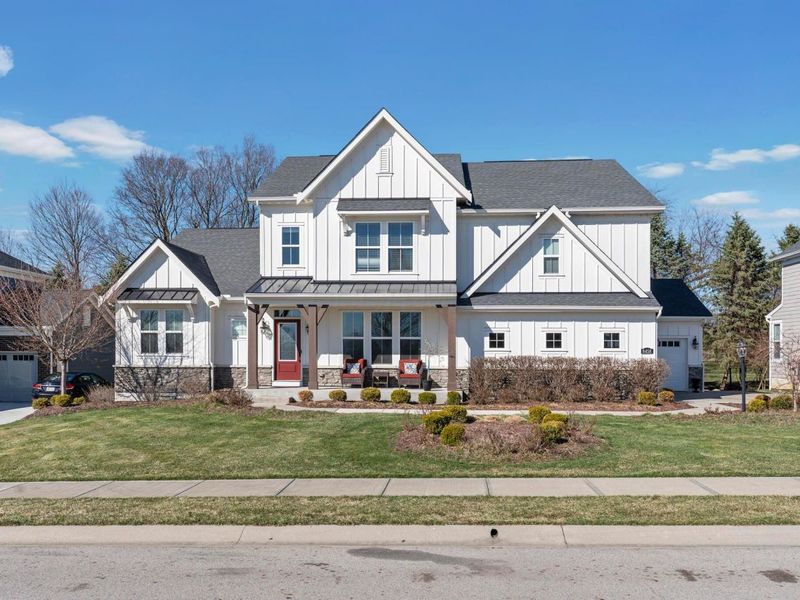 8458 Chesapeake Way NW, Pickerington, OH 43147 Photo 1