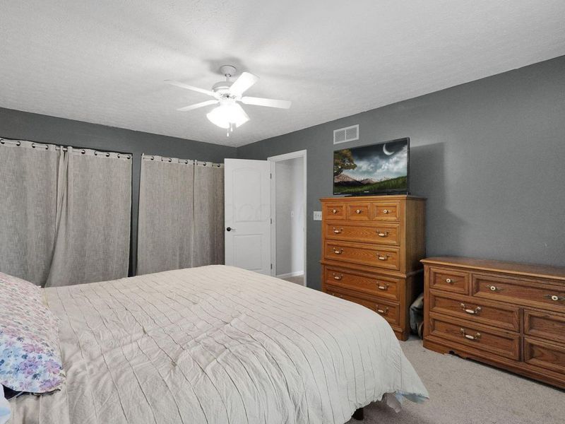 652 Academy Drive, Galloway, OH 43119 Photo 10