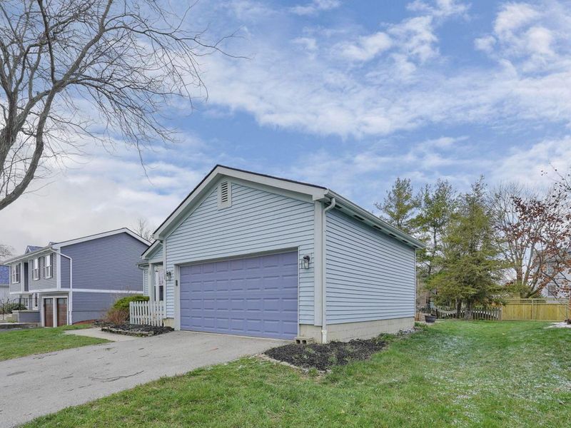 652 Academy Drive, Galloway, OH 43119 Photo 3