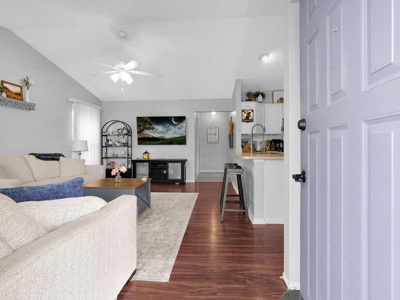 652 Academy Drive, Galloway, OH 43119 Photo 3