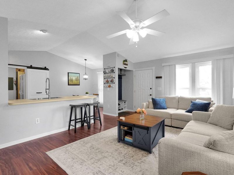 652 Academy Drive, Galloway, OH 43119 Photo 5