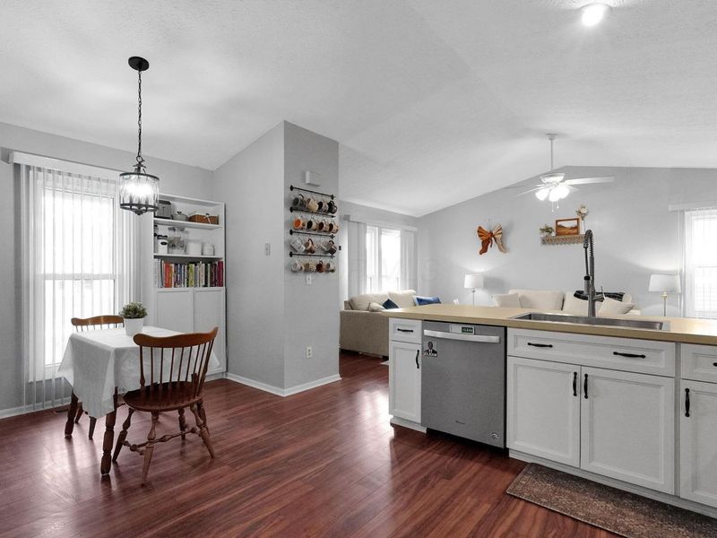 652 Academy Drive, Galloway, OH 43119 Photo 7