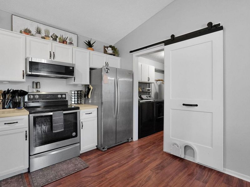 652 Academy Drive, Galloway, OH 43119 Photo 8