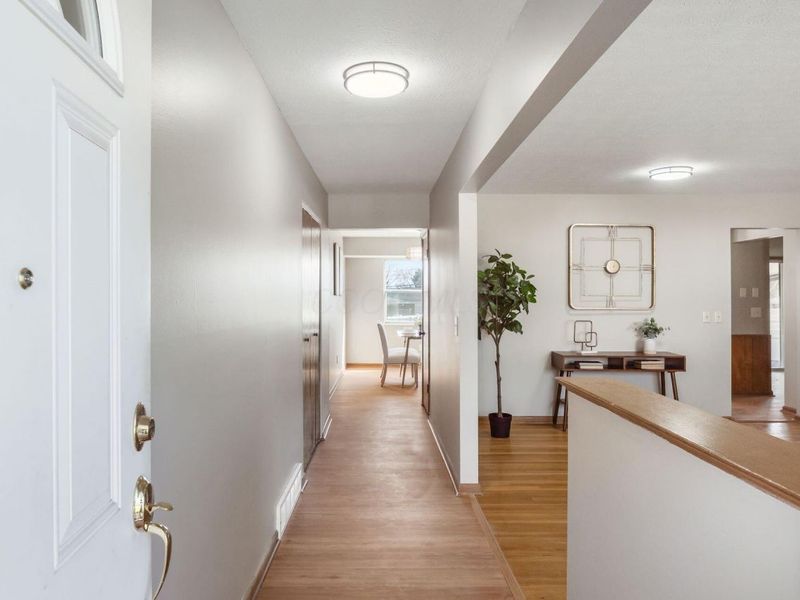 1234 Bradshire Drive , Columbus, OH 43220 Photo 5