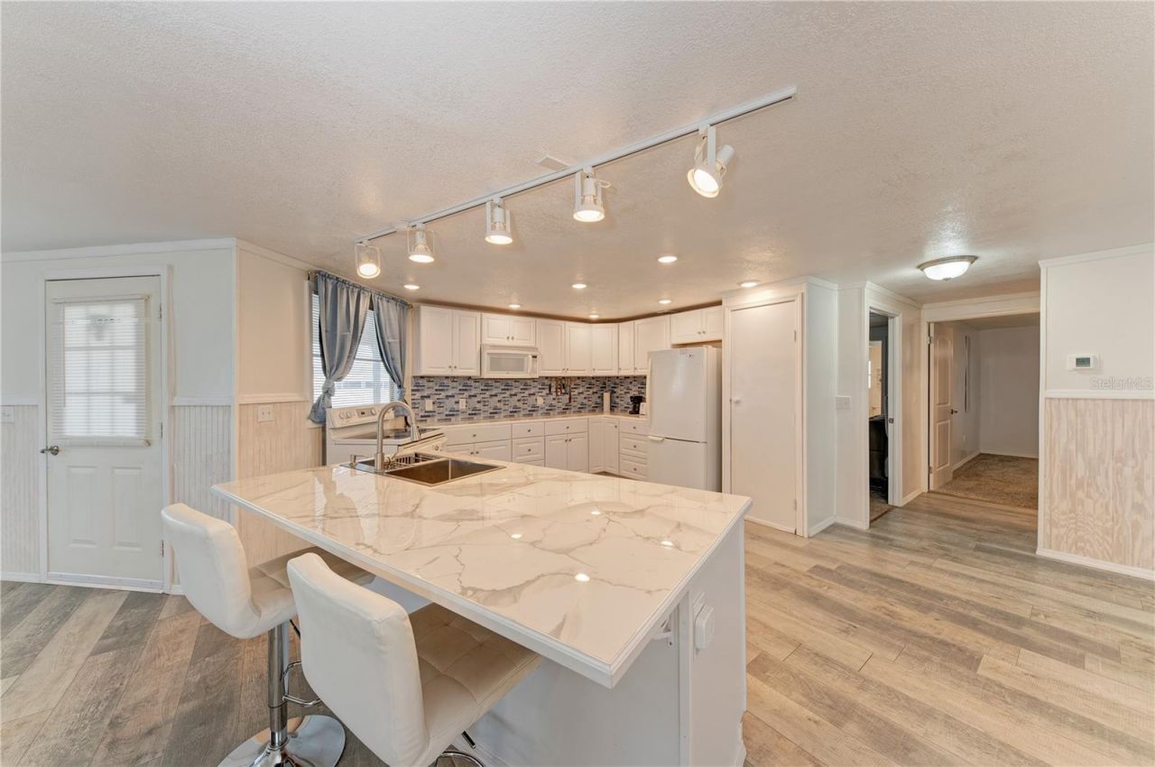 2 S Flora Vista Street, Englewood, FL 34223 Photo