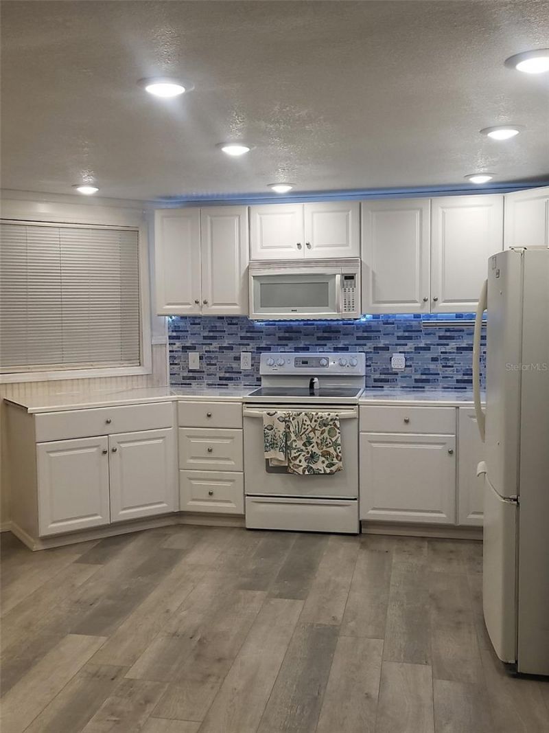 2 S Flora Vista Street, Englewood, FL 34223 Photo