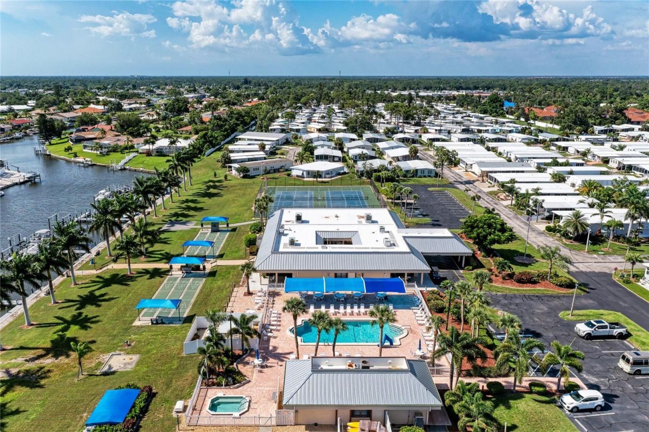2 S Flora Vista Street, Englewood, FL 34223 Photo