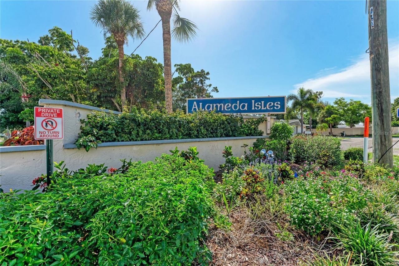 2 S Flora Vista Street, Englewood, FL 34223 Photo