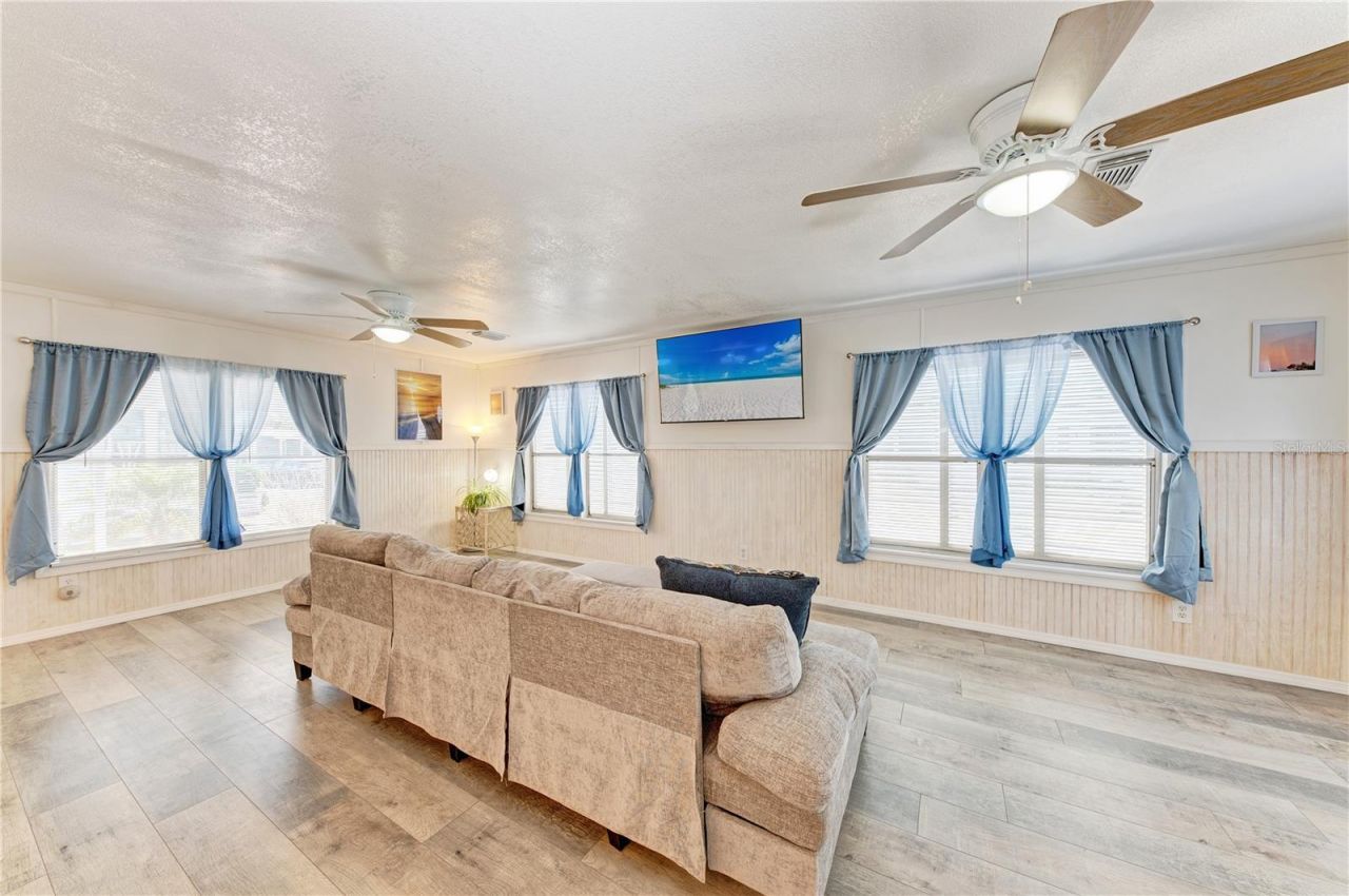 2 S Flora Vista Street, Englewood, FL 34223 Photo