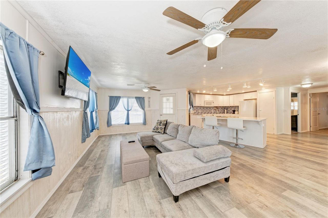 2 S Flora Vista Street, Englewood, FL 34223 Photo