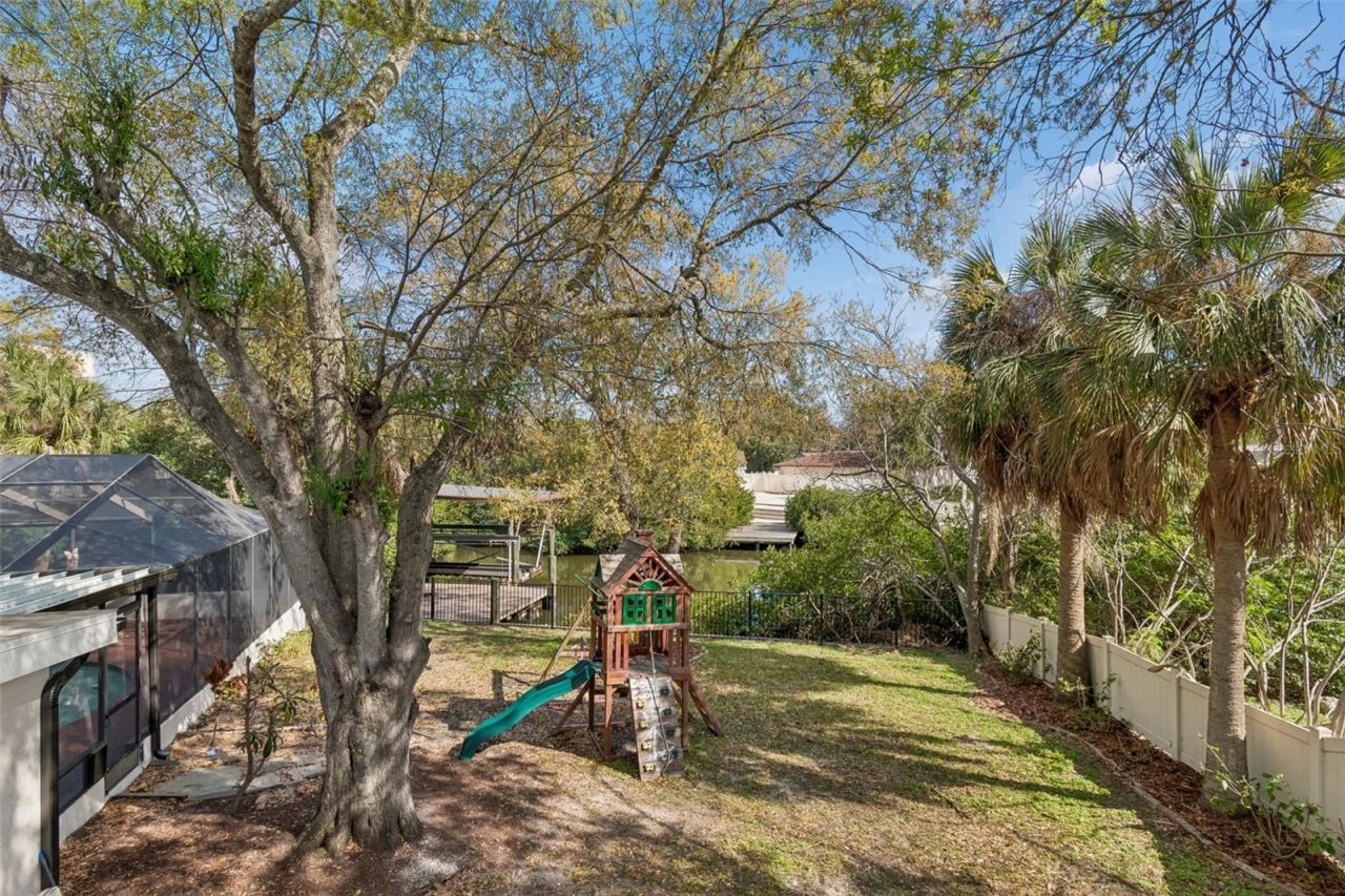 8402 Boxwood Drive, Tampa, FL 33615 Photo