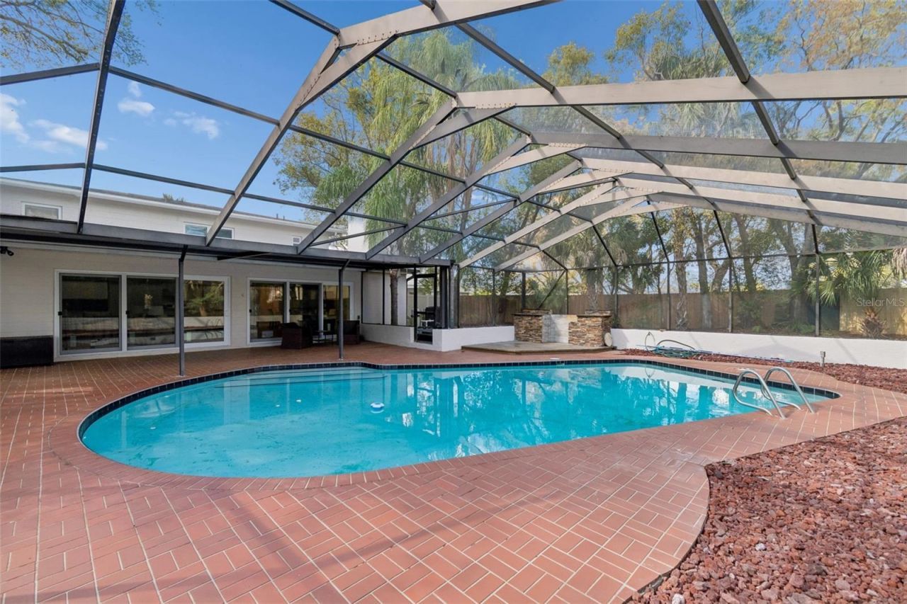 8402 Boxwood Drive, Tampa, FL 33615 Photo