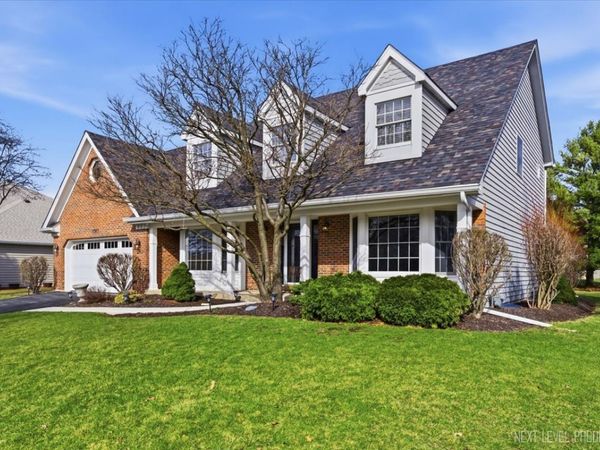 1367 Saxon Lane, Naperville, IL 60564