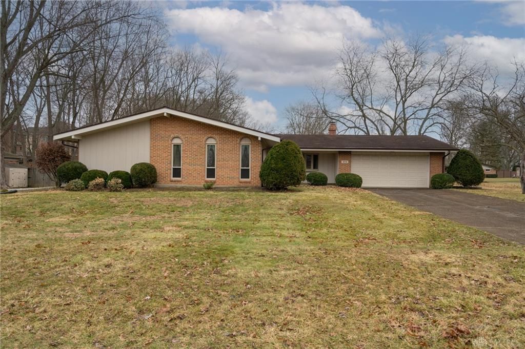 494 Towncrest Drive, Beavercreek, OH 45434 Main Photo