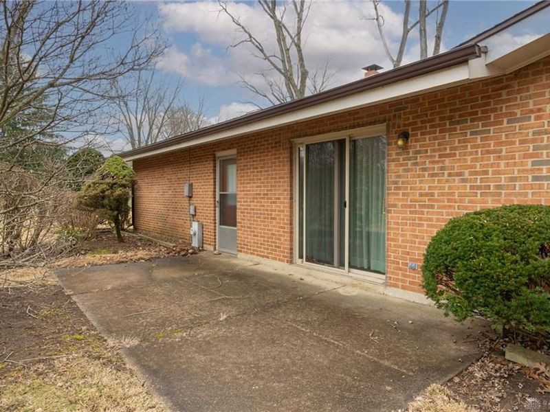 494 Towncrest Drive, Beavercreek, OH 45434 Photo 9