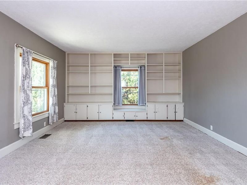 439 W Main Street, Tipp City, OH 45371 Photo 8