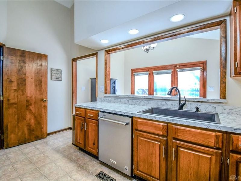 10001 Settlement House Road, Washington Township, OH 45458 Photo 12