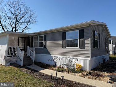 22 VINTAGE LANE, HONEY BROOK, PA 19344