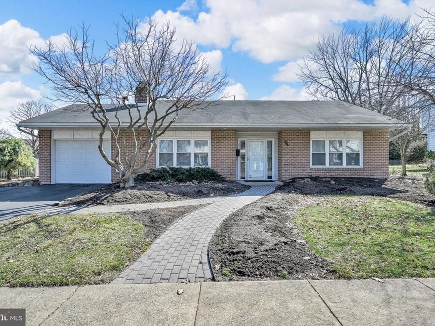 37 Dorchester Drive, Wyomissing, PA 19610 Main Photo