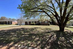 548 Westlawn Road photo 4