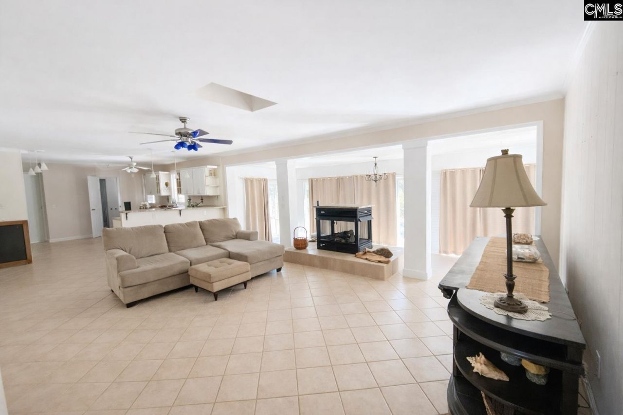 548 Westlawn Road Photo 6