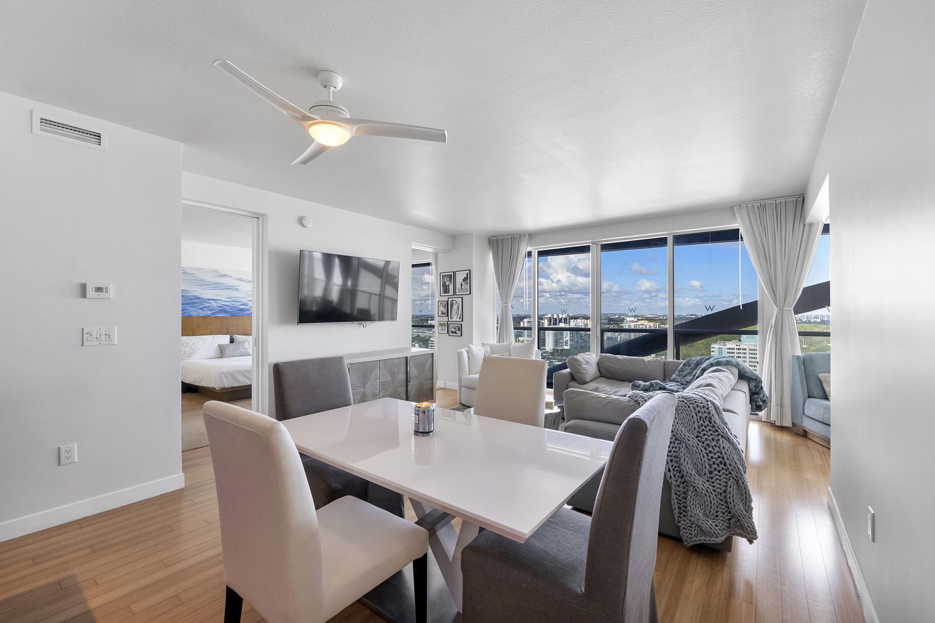 3101 Bayshore Drive, Unit 2406, Fort Lauderdale, FL 33304 Photo