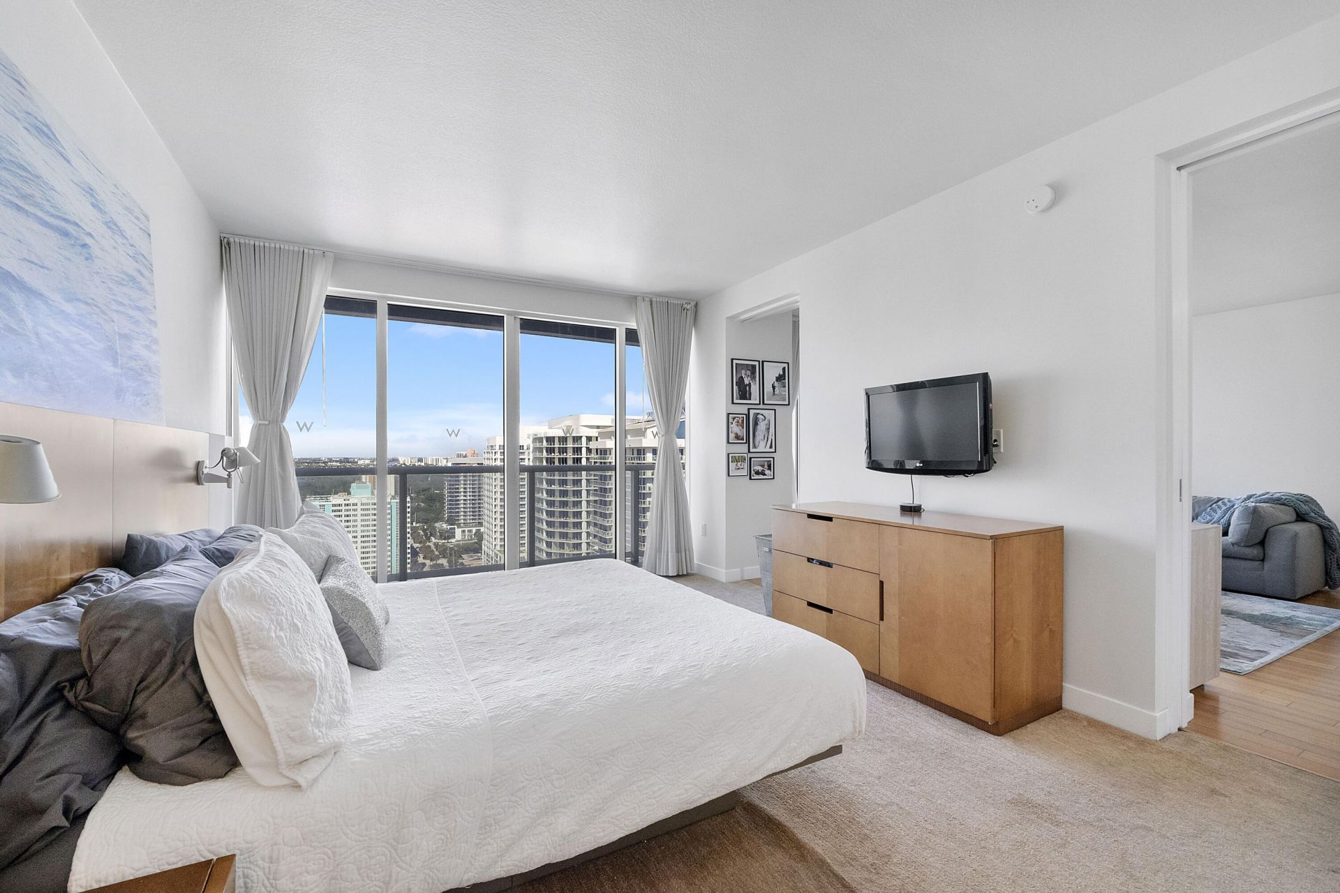 3101 Bayshore Drive, Unit 2406, Fort Lauderdale, FL 33304 Photo