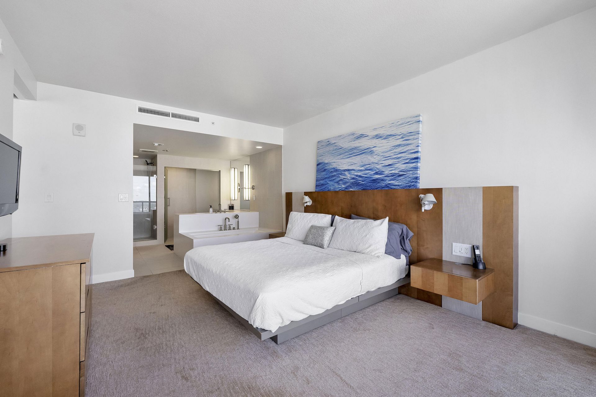 3101 Bayshore Drive, Unit 2406, Fort Lauderdale, FL 33304 Photo