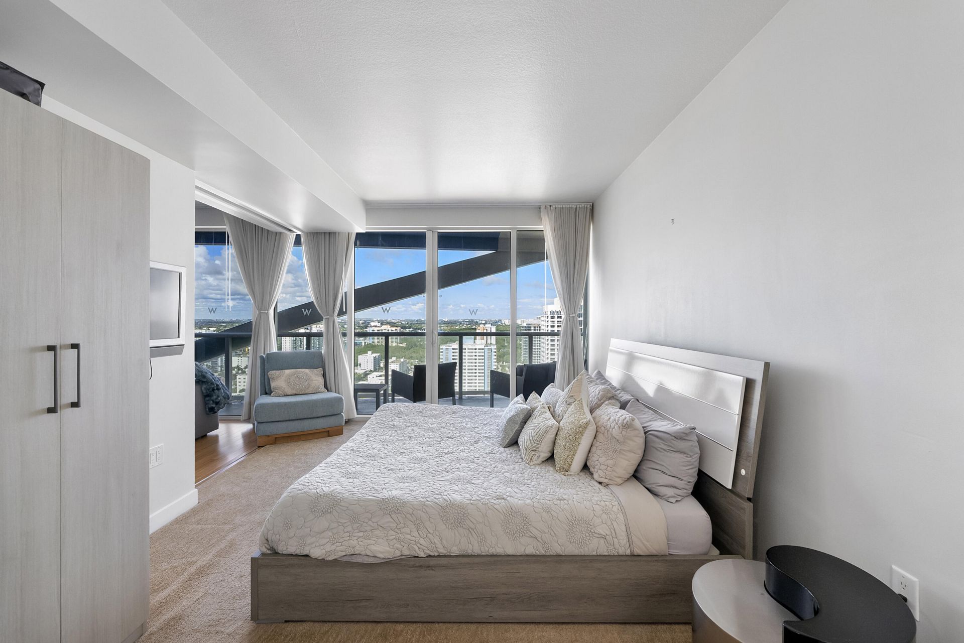 3101 Bayshore Drive, Unit 2406, Fort Lauderdale, FL 33304 Photo