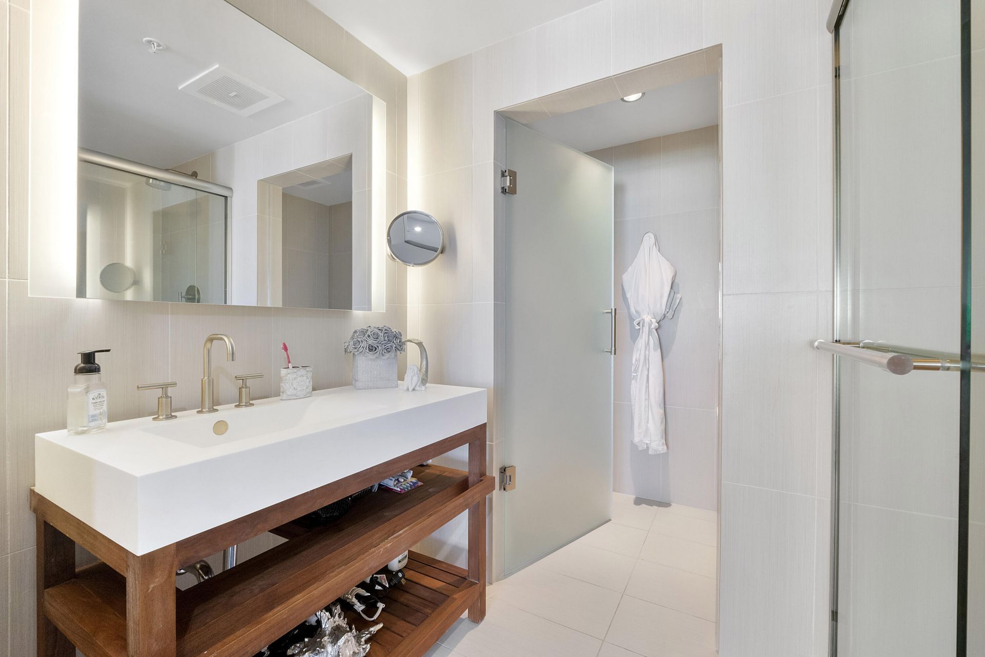 3101 Bayshore Drive, Unit 2406, Fort Lauderdale, FL 33304 Photo