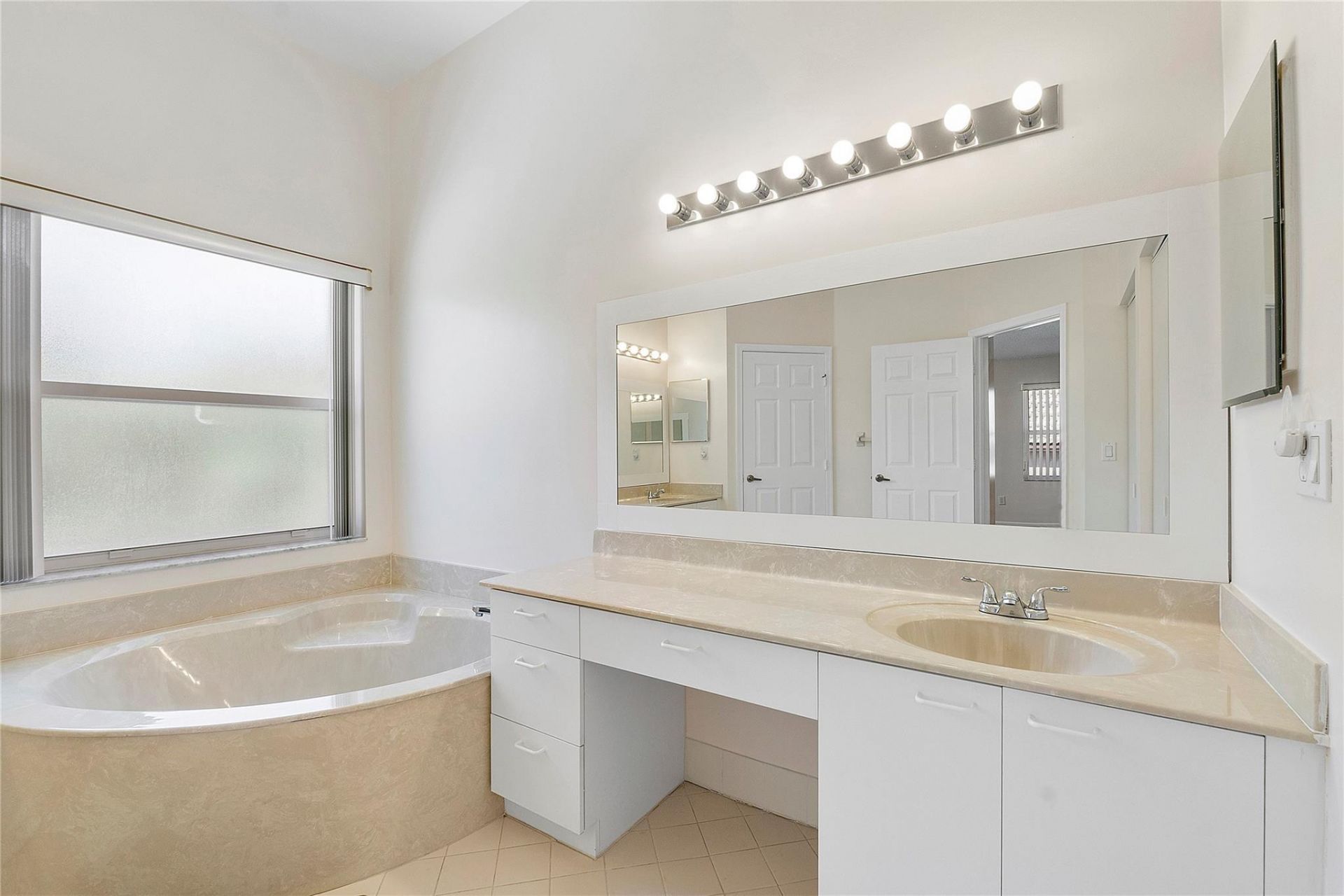 15883 NW 11th Street, Pembroke Pines, FL 33028 Photo