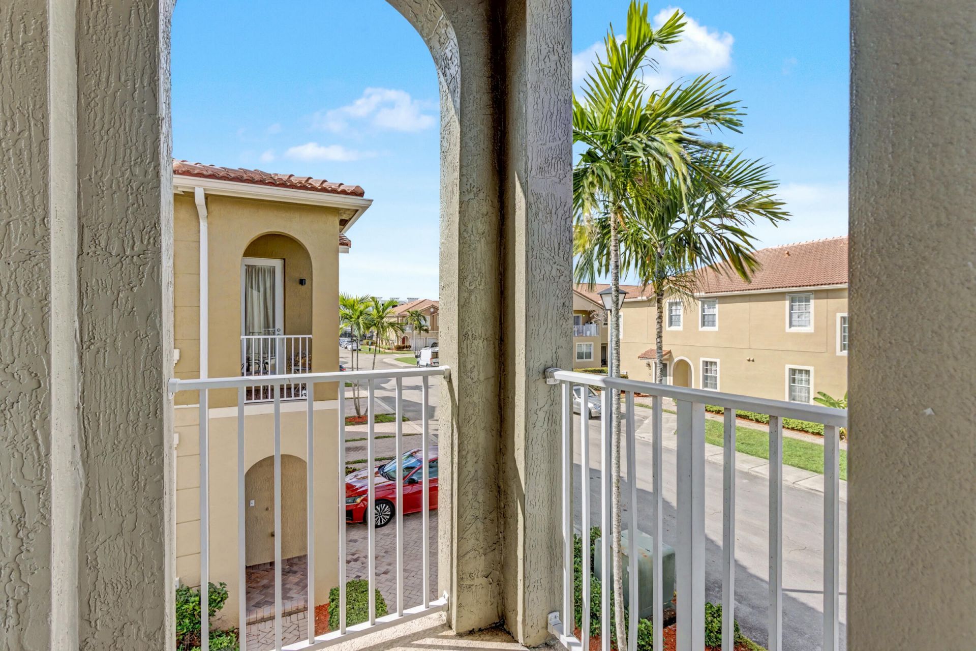 5869 Hampton Hills Boulevard, Tamarac, FL 33321 Photo